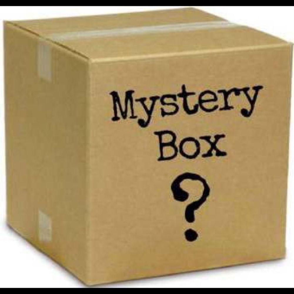 MYSTERY BOX OF 3 ITEMS